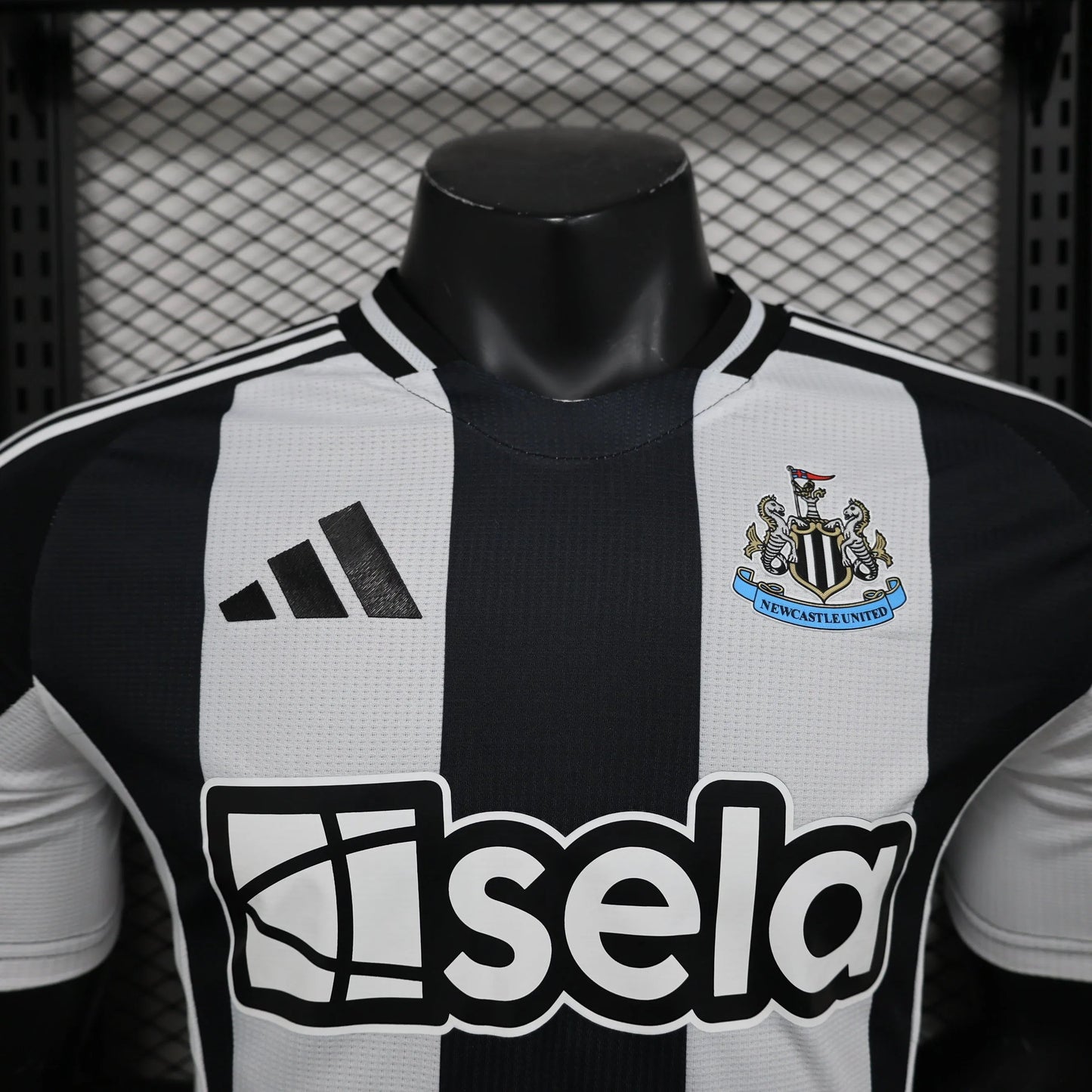 NEWCASTLE HOME 2024/2025 JERSEY