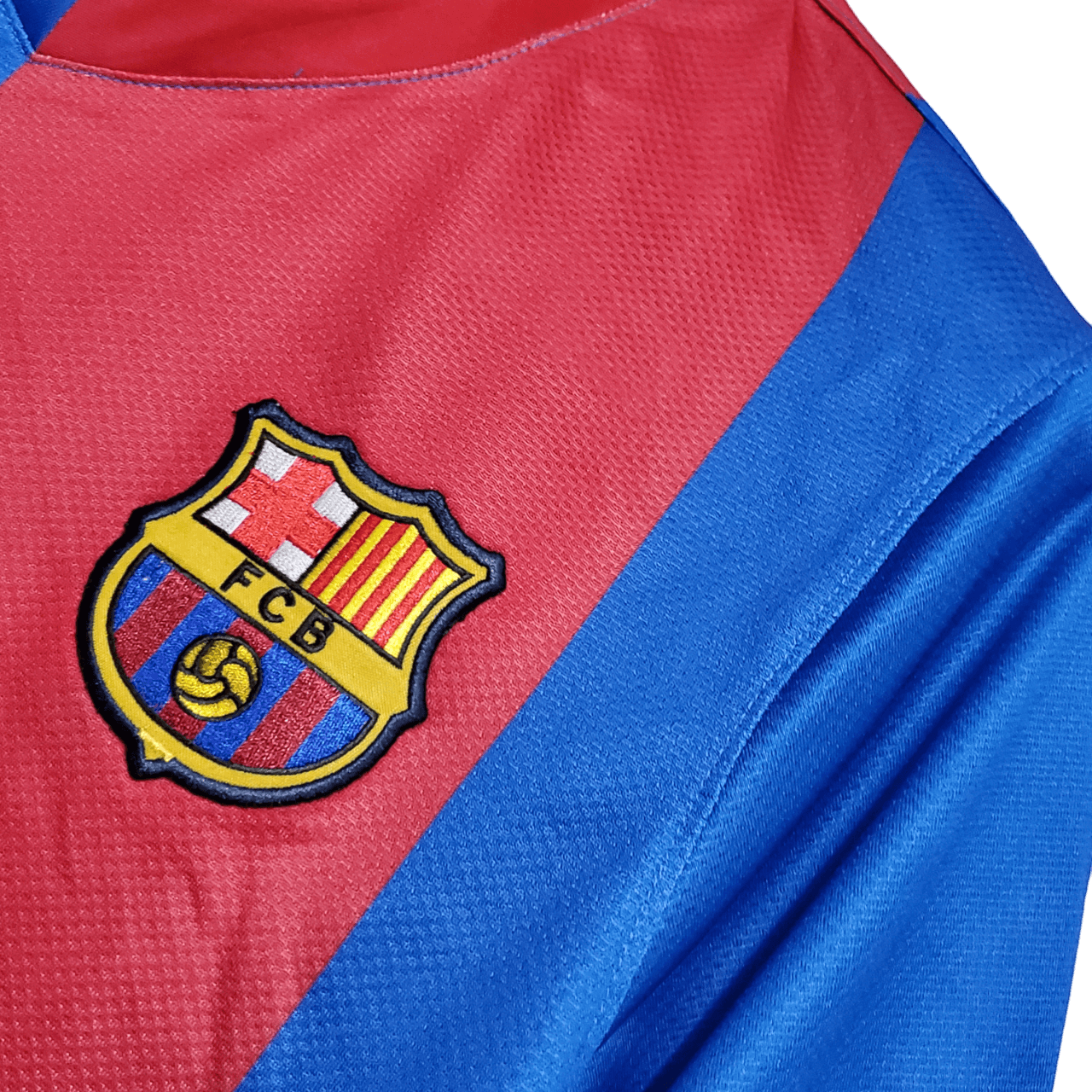 Barcelona Retro 06/07 Home - JERSEY4ALL