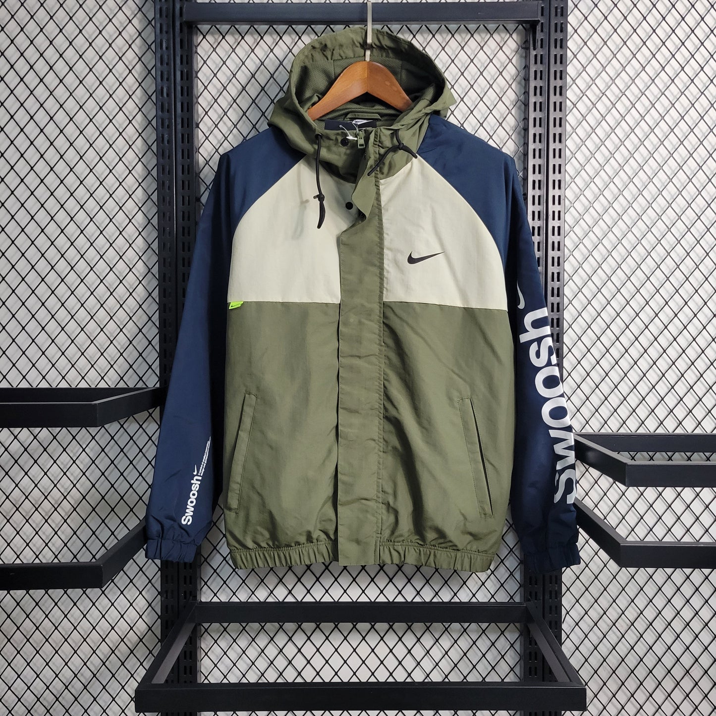 Nike Green Windbreaker Jacket 23/24