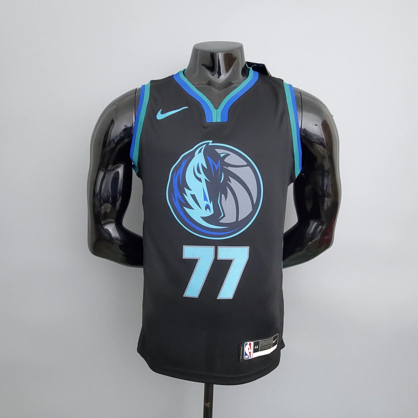 Dallas Mavericks 77 DONCIC NBA Basket Jersey