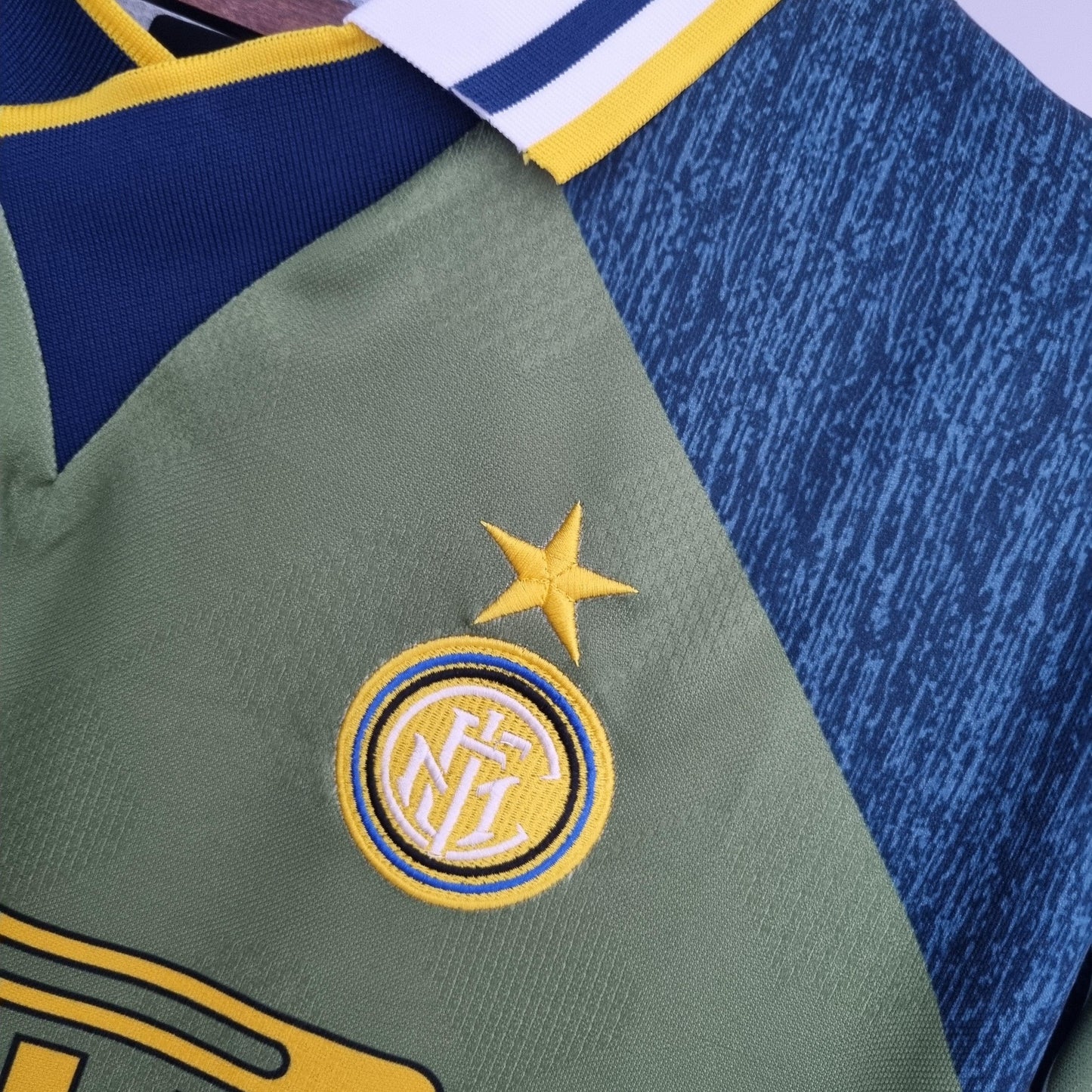 Inter Milan Retro 1995/96 Away - JERSEYS4ALL