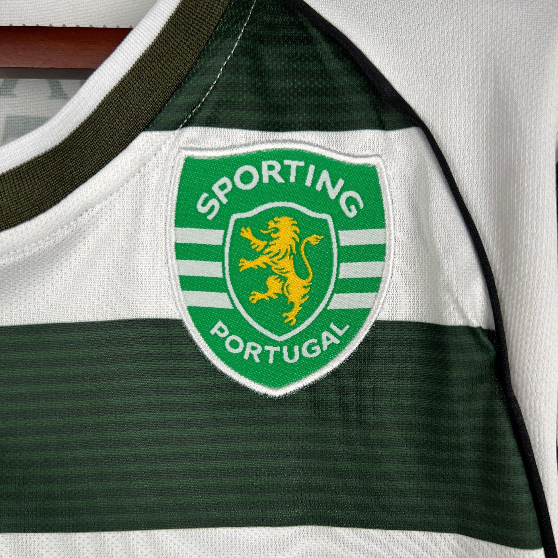 Sporting Lisbon Retro Long Sleeve 2001/03 Home - JERSEYS4ALL